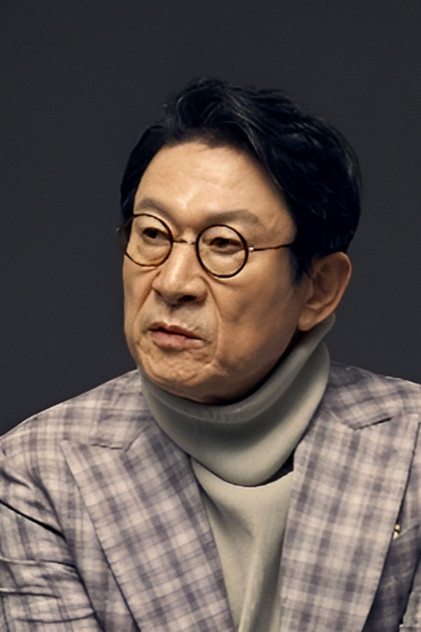 김응수